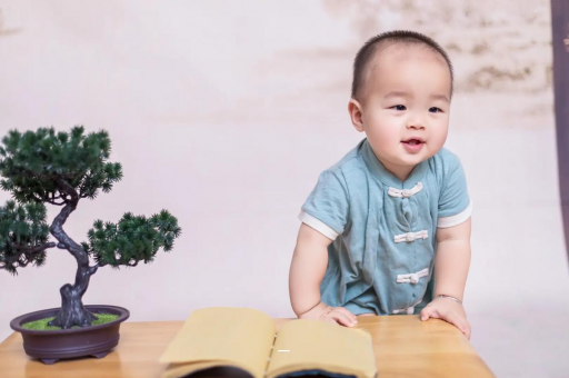 楚雄六个月宝宝摇头正常吗